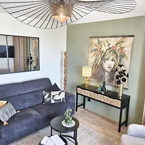 Appartement T2 Design Proche Gare/intra-m/sillon, Garage Prive, Saint-Malo